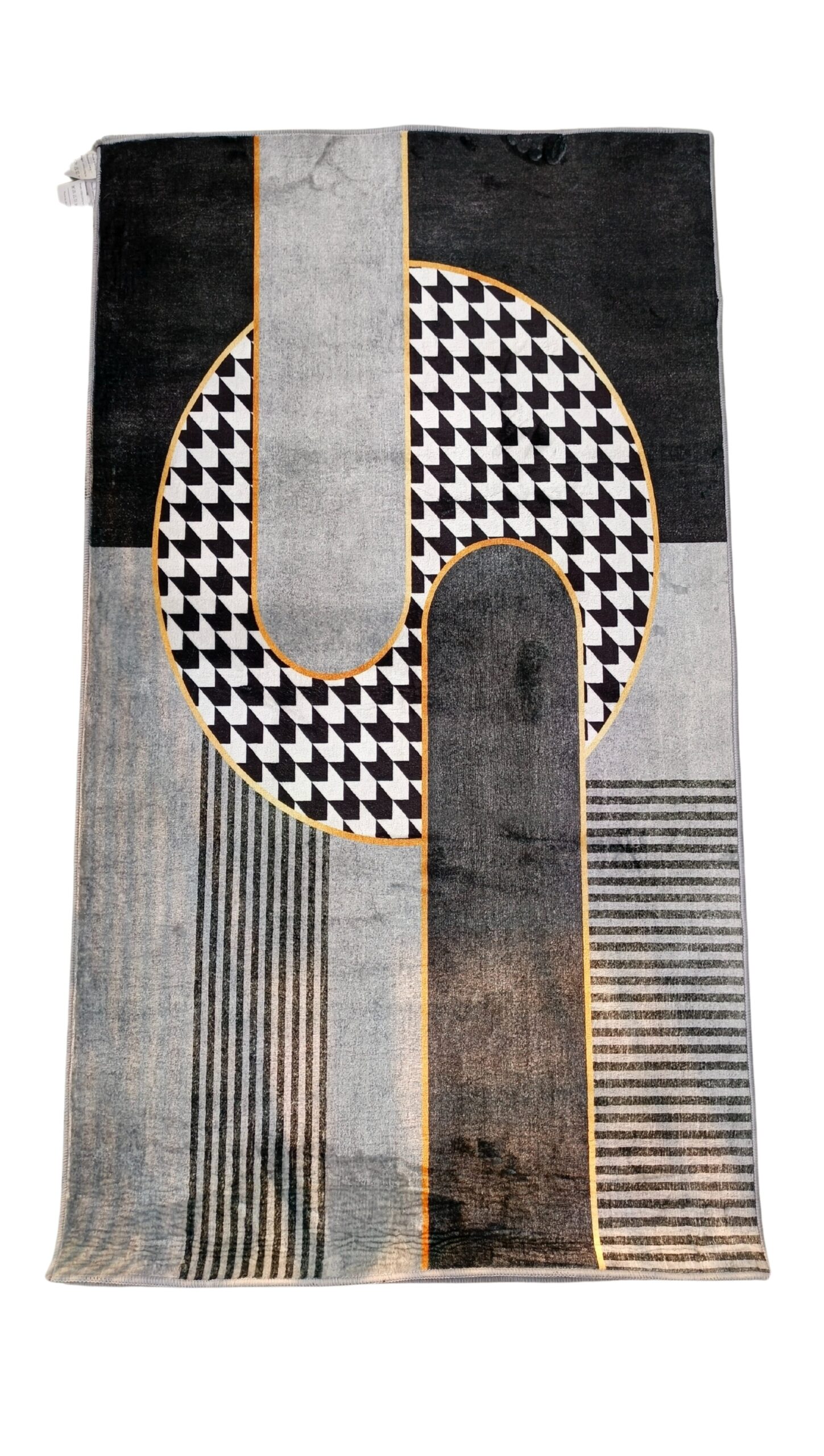 Stylish Black & White Geometric Rug – A Modern Touch for Your Home