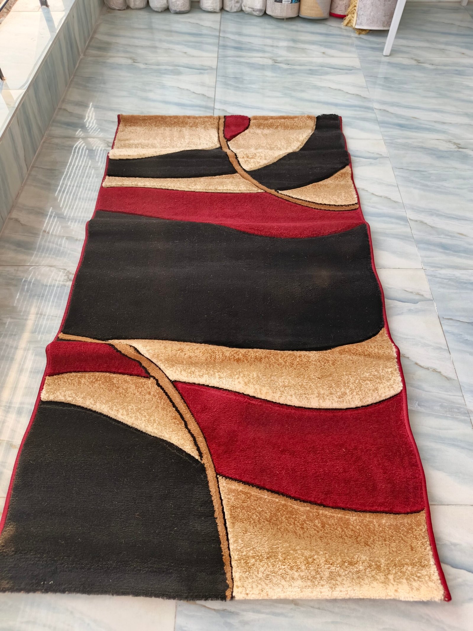 Adnan Luxury Wave Pattern Runner Rug 2.5x5ft – Bold Black, Red & Gold for a Striking Look - Image 4