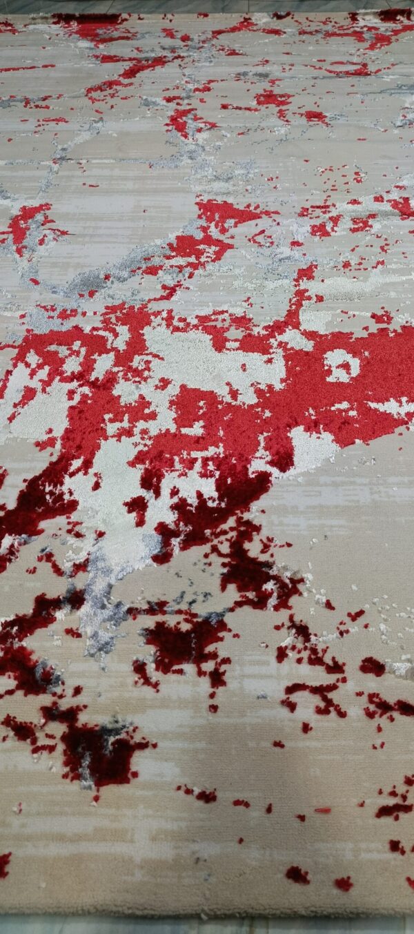 Crimson Glaze Duel-View Rug - Beige Canvas with Red & Silver Streaks - Image 5