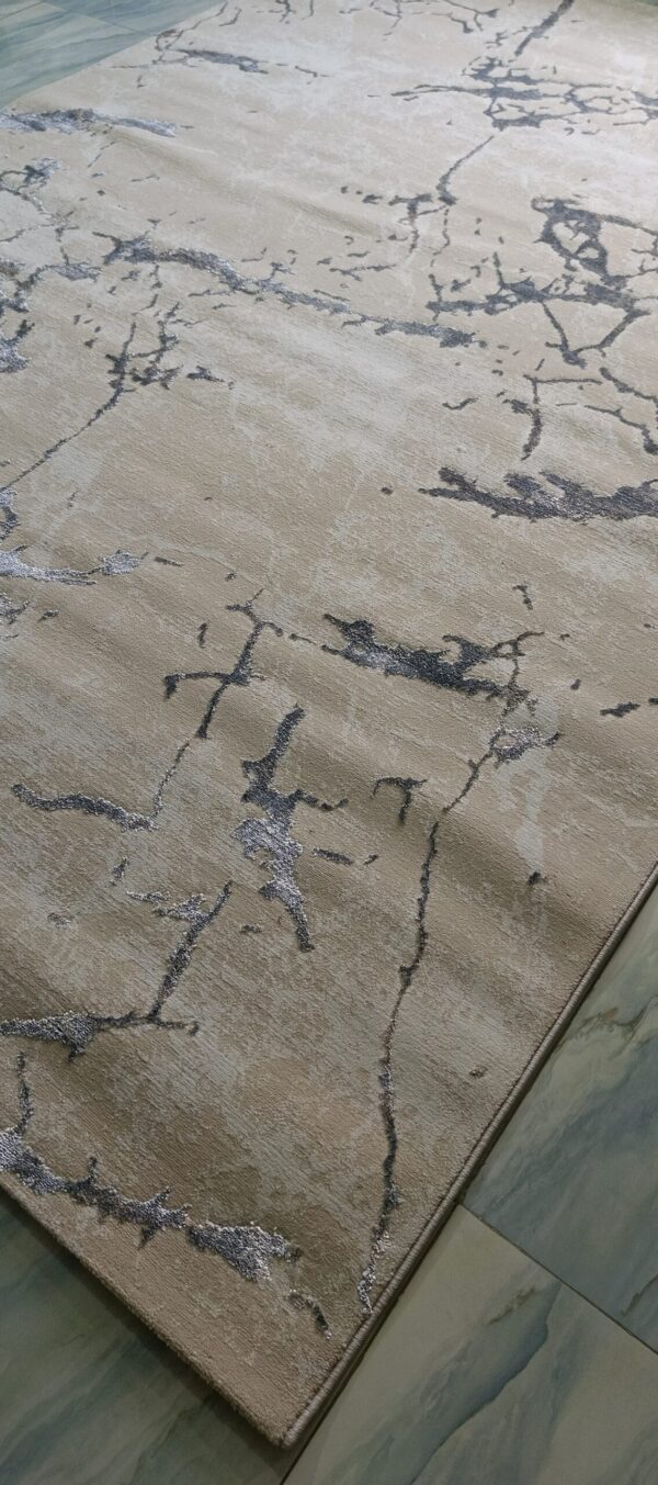 Silver Marble Trace - Abstract Beige Duel-View Rug with Metallic Veins - Image 7