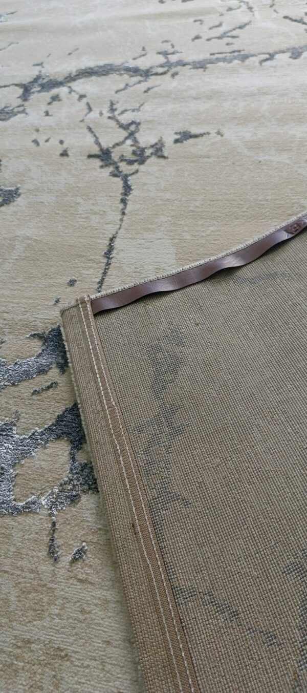 Silver Marble Trace - Abstract Beige Duel-View Rug with Metallic Veins - Image 8