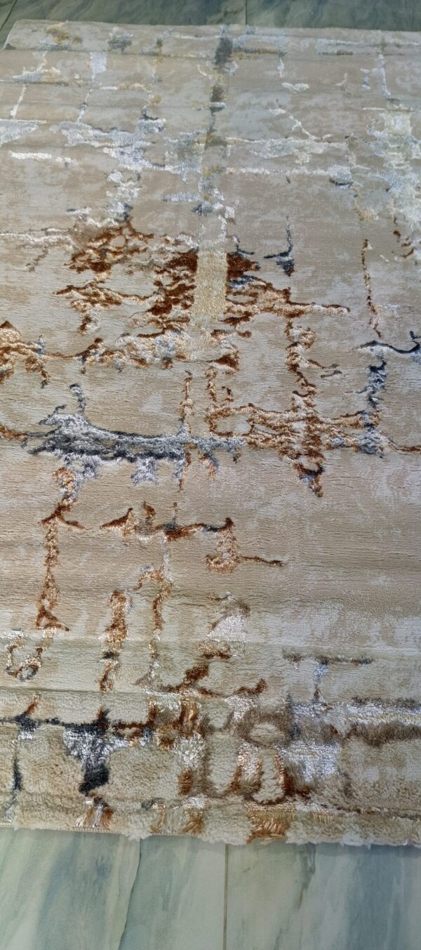 Desert Gold Luxe Duel-View Rug – Sandy Cracks with Metallic Veins - Image 2
