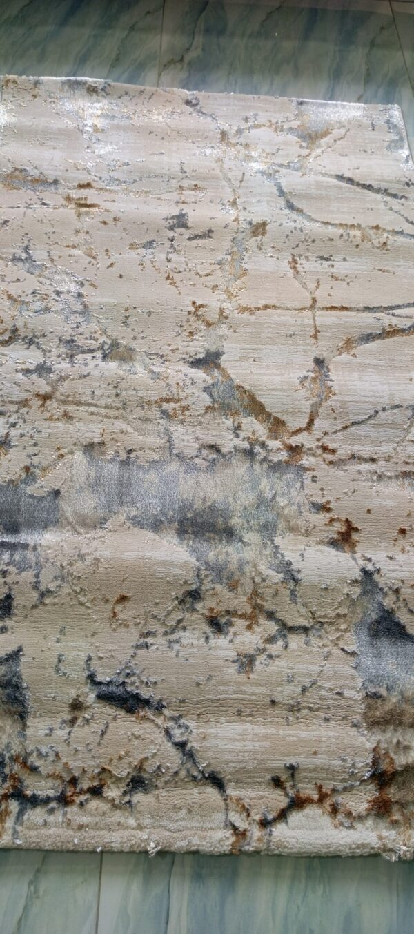 Desert Mirage Duel-View Rug – Dusty Beige with Cloudy Grey Trails - Image 7