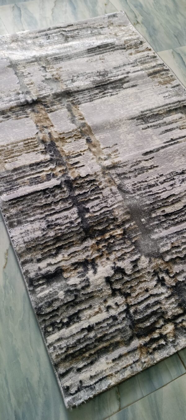 Misty Horizon Duel-View Rug - Neutral Tones with Soft Linear Flow - Image 6