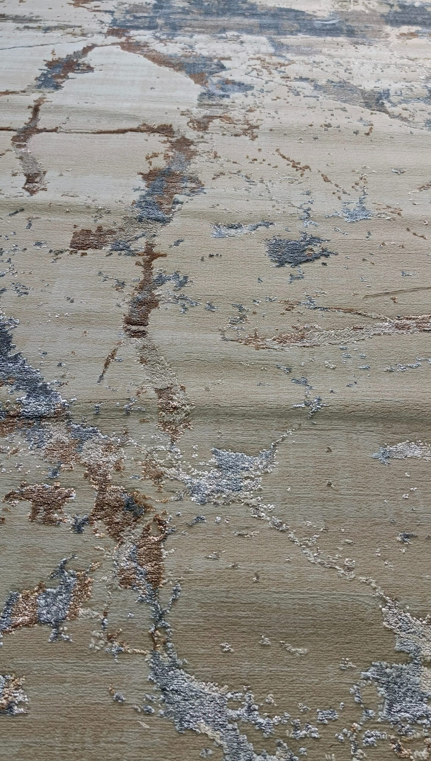 Desert Mirage Rug – Dusty Beige with Cloudy Grey Trails