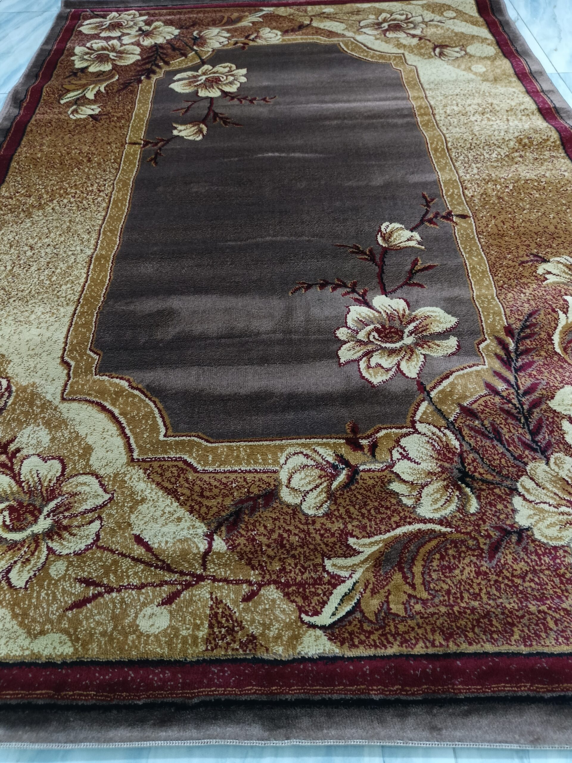Vintage Bloom – 5x7 Ft Turkish Rug in Coffee & Cream Floral