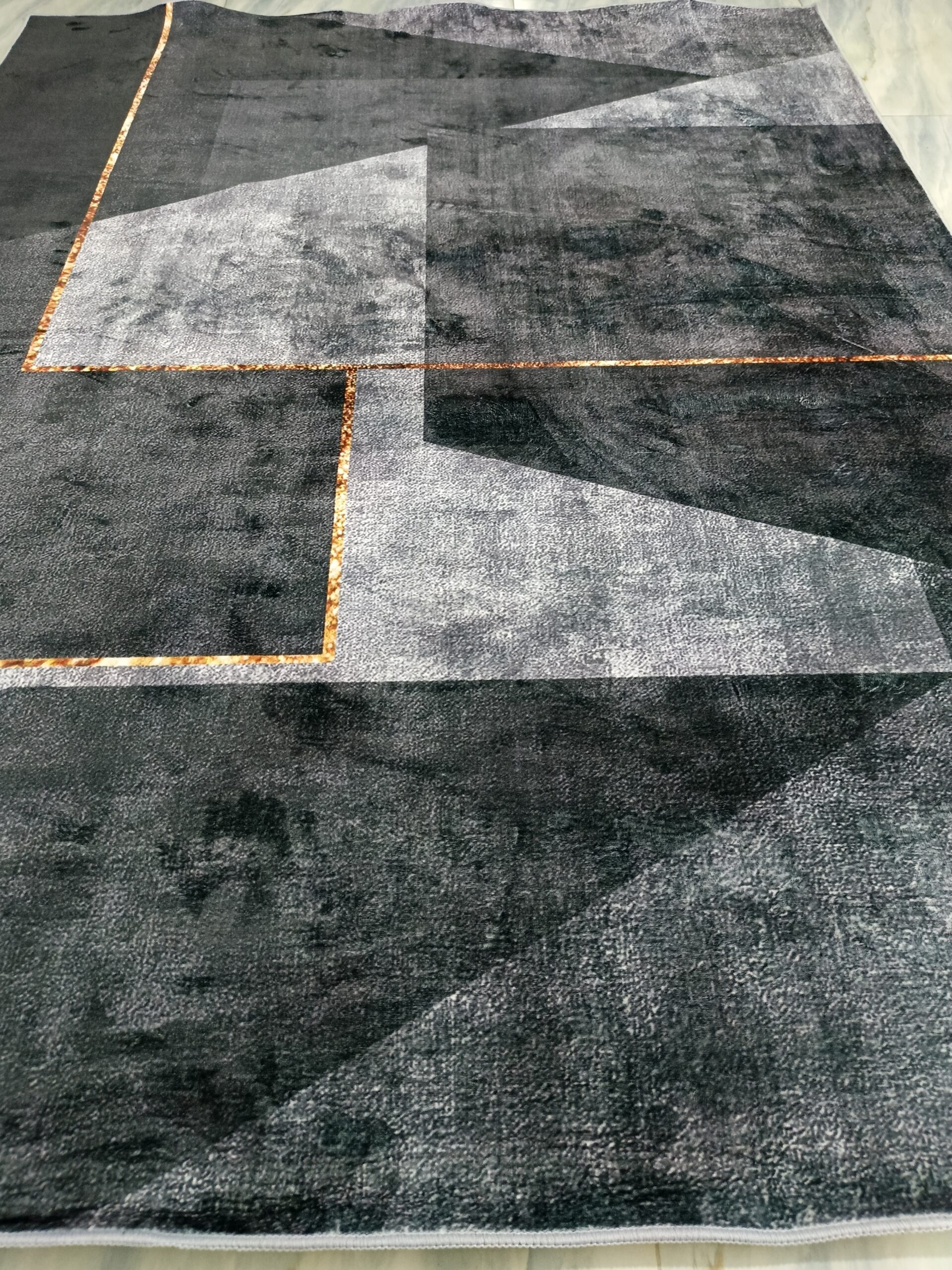 Urban Slate – Modern Rug in Charcoal Grey with Copper Accent