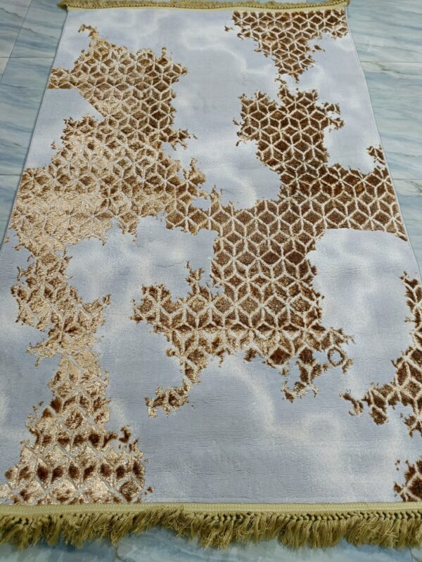 Golden Hive – 4x6 Ft 3D Shiny Rug in White & Bronze - Image 12