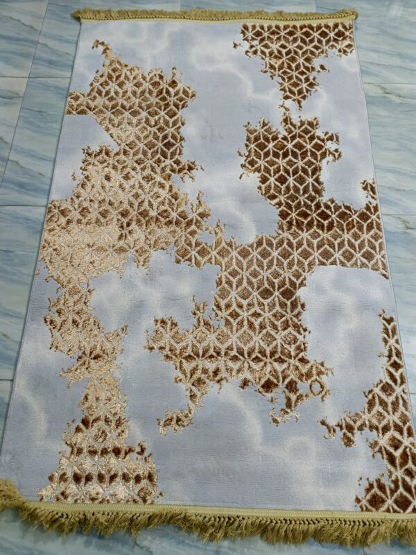 Golden Hive – 4x6 Ft 3D Shiny Rug in White & Bronze - Image 11