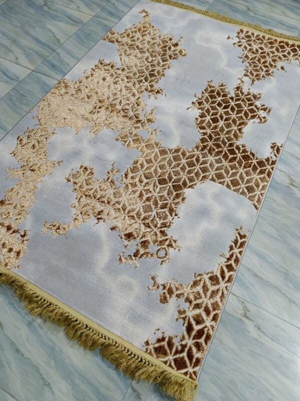 Golden Hive – 4x6 Ft 3D Shiny Rug in White & Bronze - Image 10