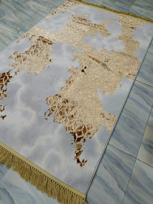 Golden Hive – 4x6 Ft 3D Shiny Rug in White & Bronze - Image 7
