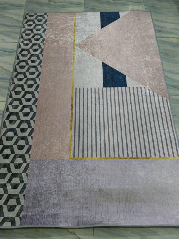 Pastel Maze – 4x6 Ft Geometric Rug in Lilac, Blush & Charcoal