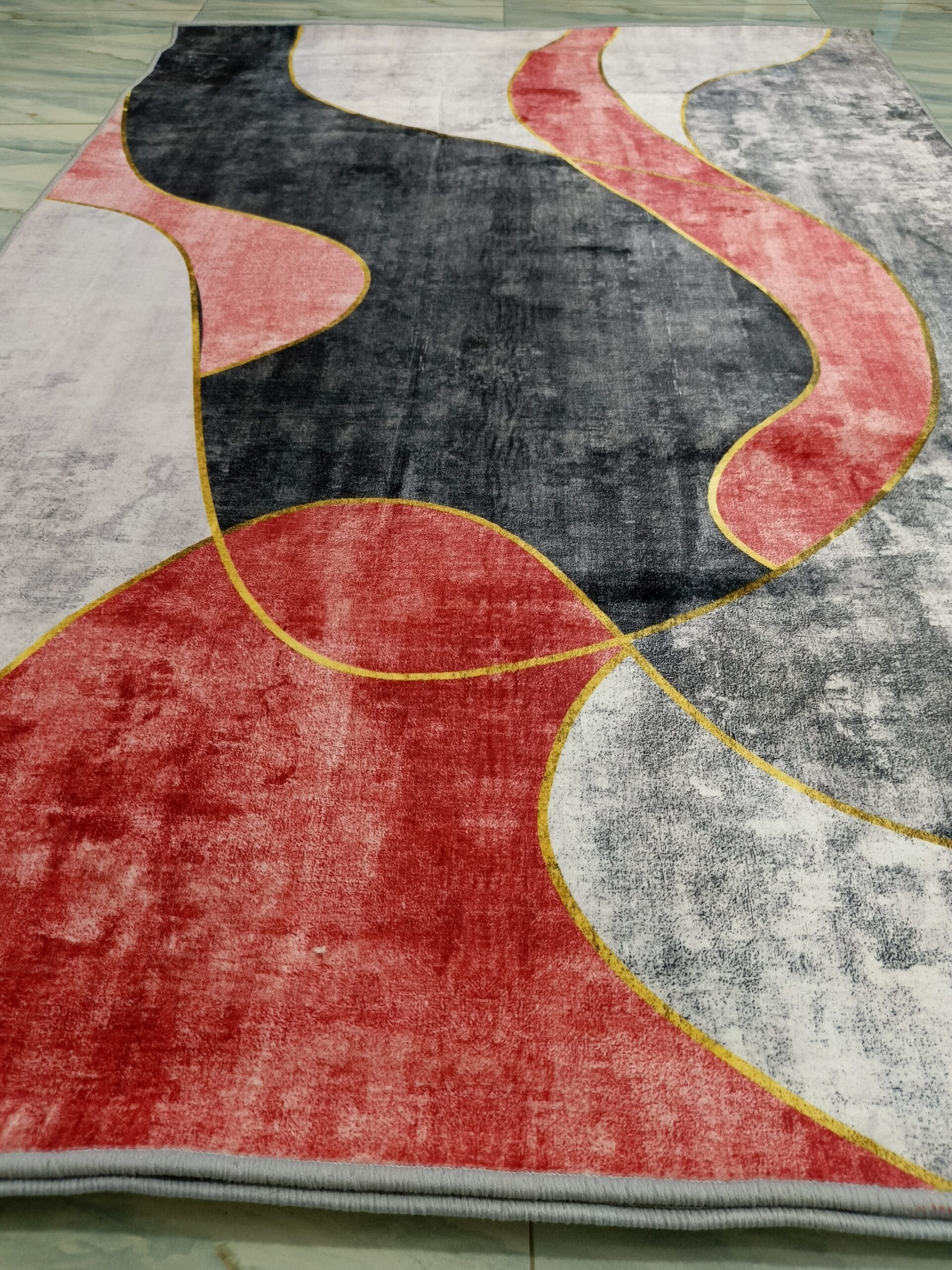 Crimson Flow – 4x6 Ft Abstract Rug in Red, Black & Grey