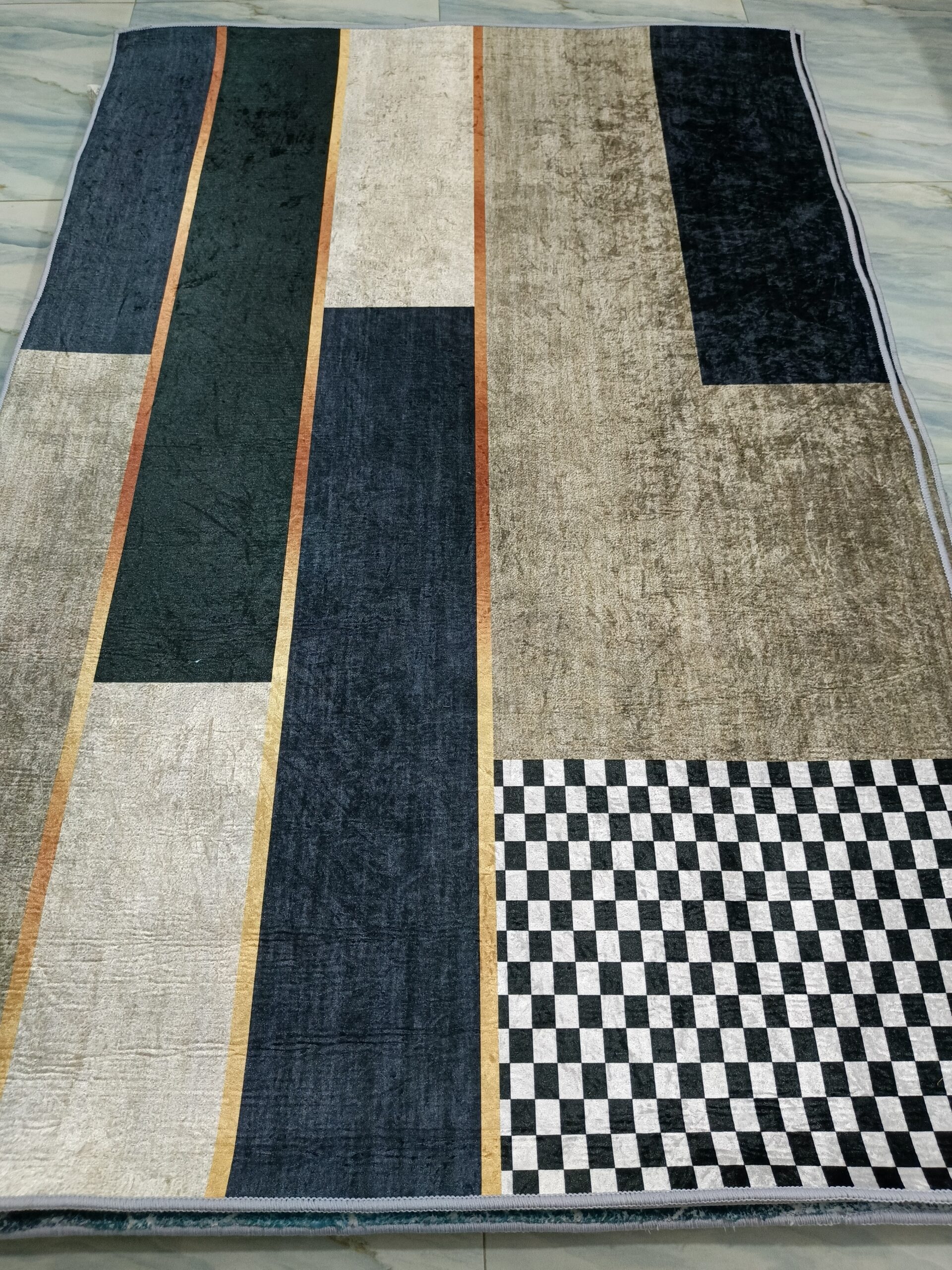Diamond Lines – 4x6 Ft Modern Rug in Olive, Beige & Black