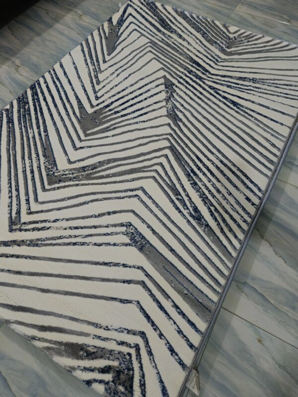 Zigwave – 4x6 Ft Textured Rug in White, Grey & Blue - Image 5