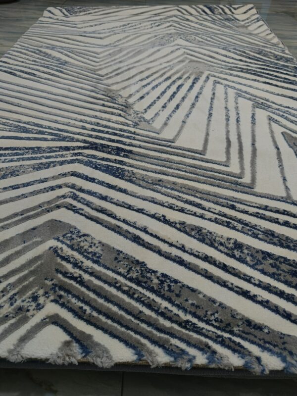Zigwave – 4x6 Ft Textured Rug in White, Grey & Blue - Image 9
