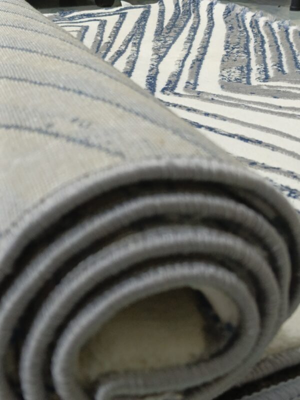 Zigwave – 4x6 Ft Textured Rug in White, Grey & Blue - Image 14