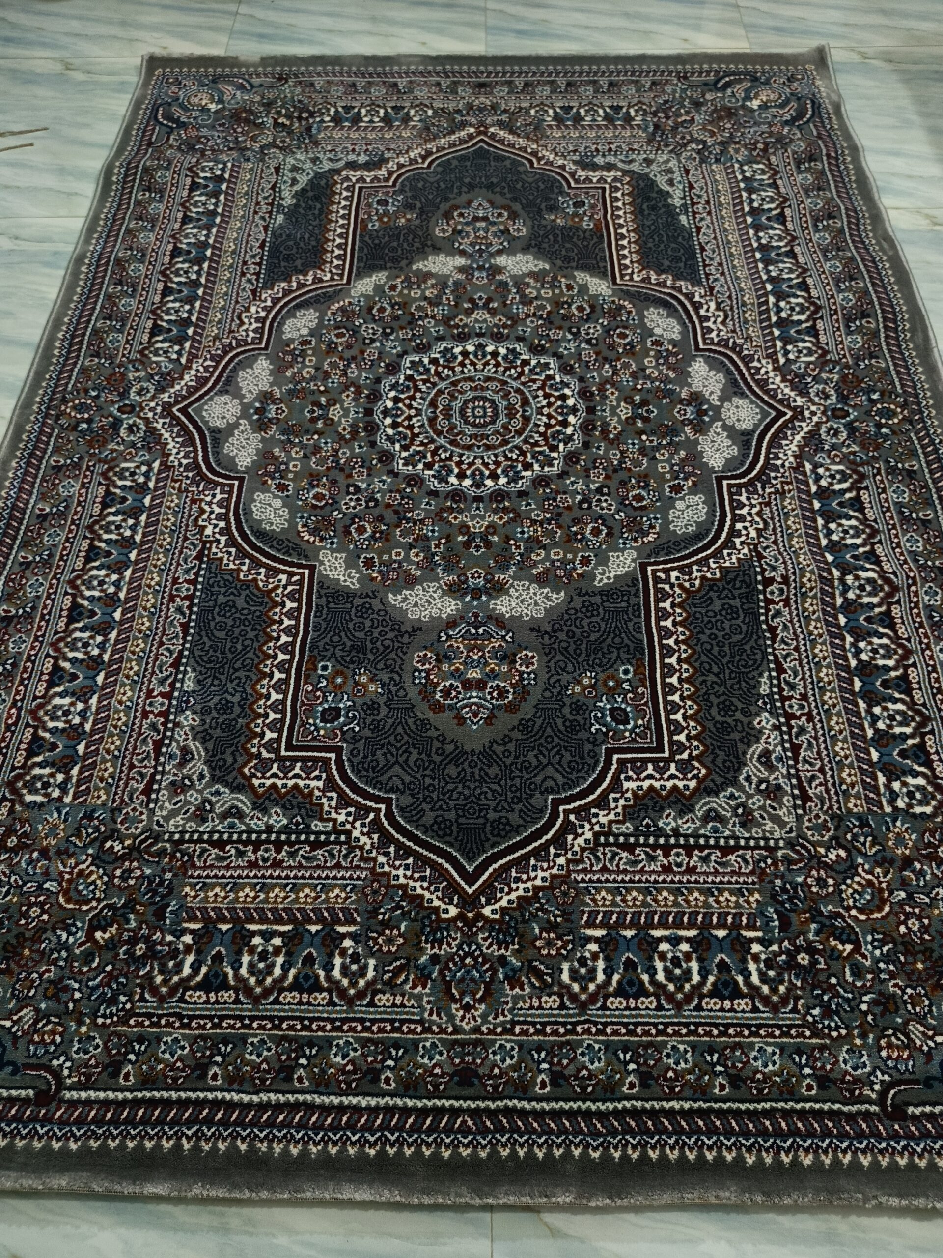 Royal Medallion – 5x7 Ft Turkish Rug in Deep Grey & Burgundy Accents