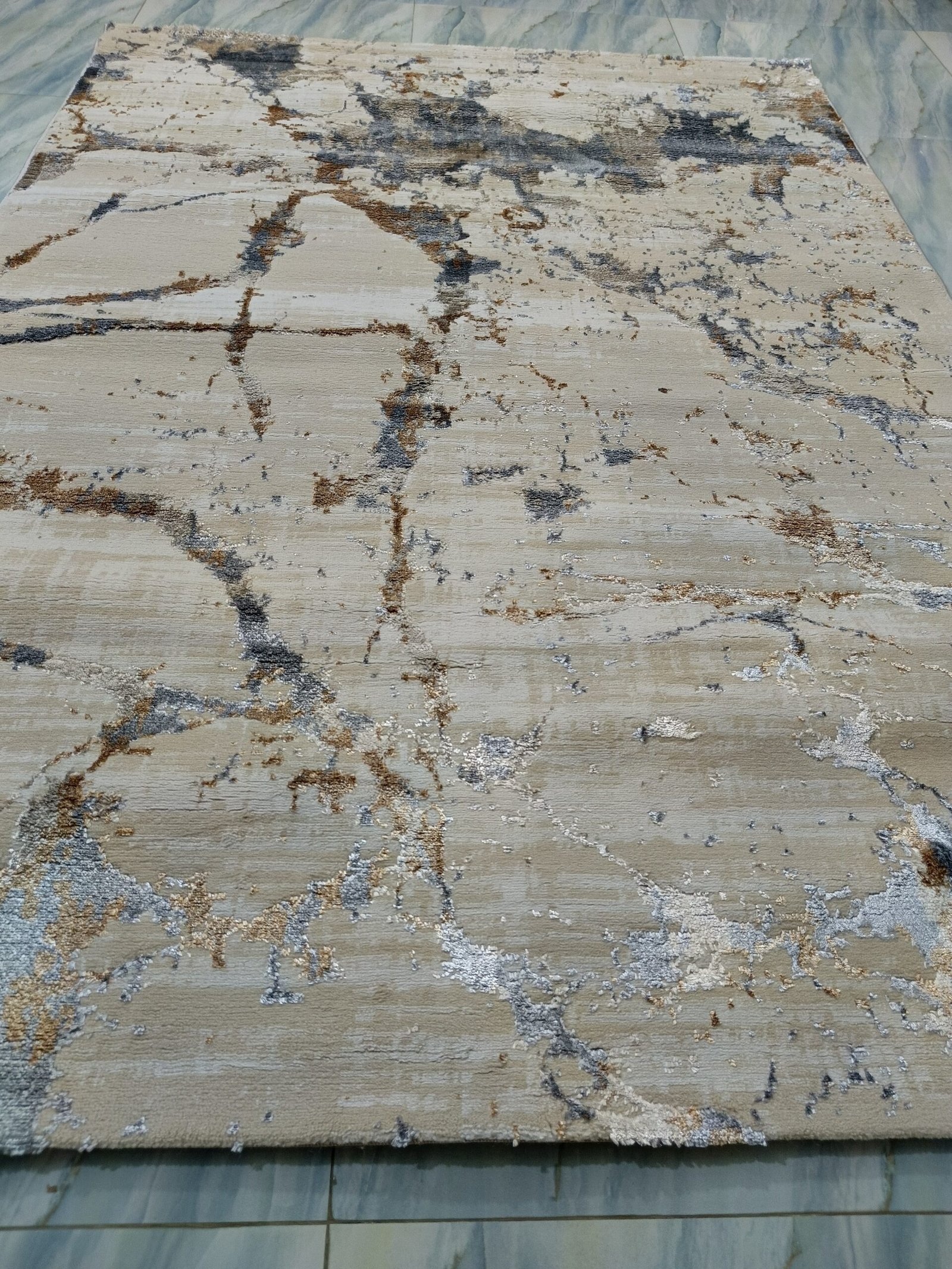 Modern Abstract Rug – 3D Glossy Texture | Premium Turkish Carpet in Cream, Grey & Gold Blend - Image 5