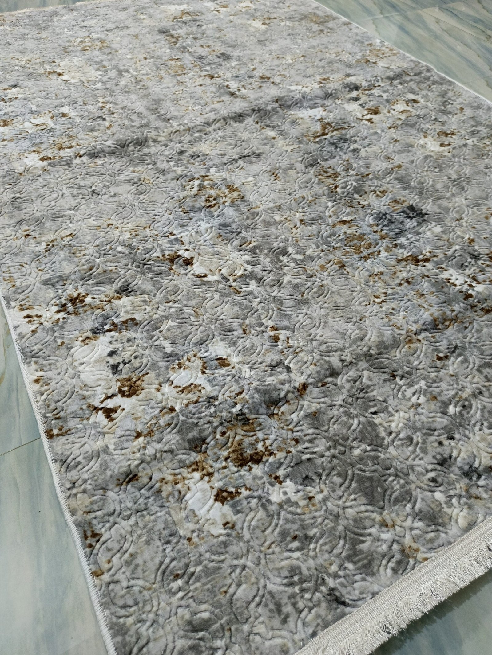 Premium Turkish Rug – Distressed Grey Texture with Subtle Gold Hints | Soft Velvet Finish & Non-Slip Backing (Copy) - Image 4