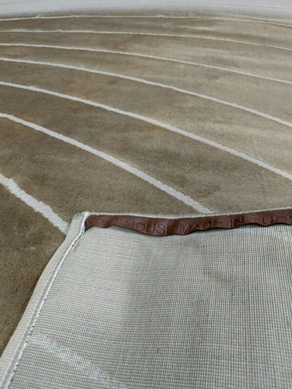 Earthwave Brown Minimalist Rug – 5.25x8.86 Ft Soft Turkish Carpet | Curved Gradient Design for Bedroom, Living Room & Quiet Corners - Image 6