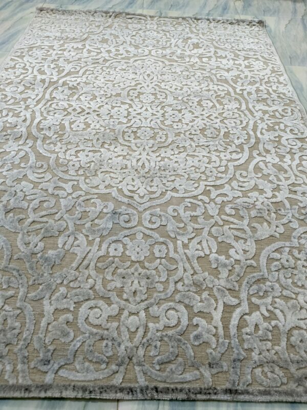Ivory Dream Floral Rug – Soft Turkish Carpet | Elegant Light-Toned Floor Mat for Minimalist, Prayer & Bedside Corners