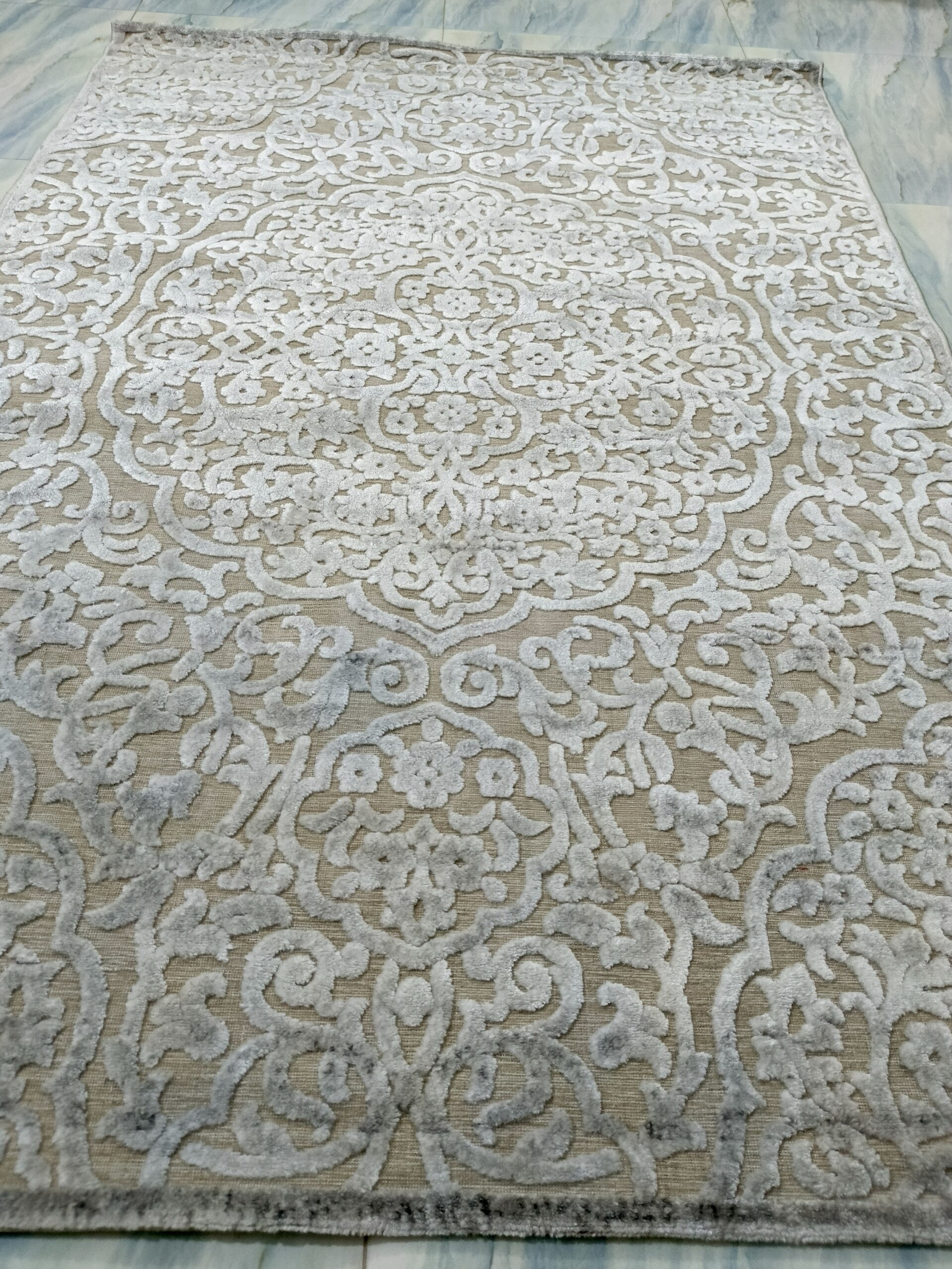 Ivory Dream Floral Rug – Soft Turkish Carpet | Elegant Light-Toned Floor Mat for Minimalist, Prayer & Bedside Corners