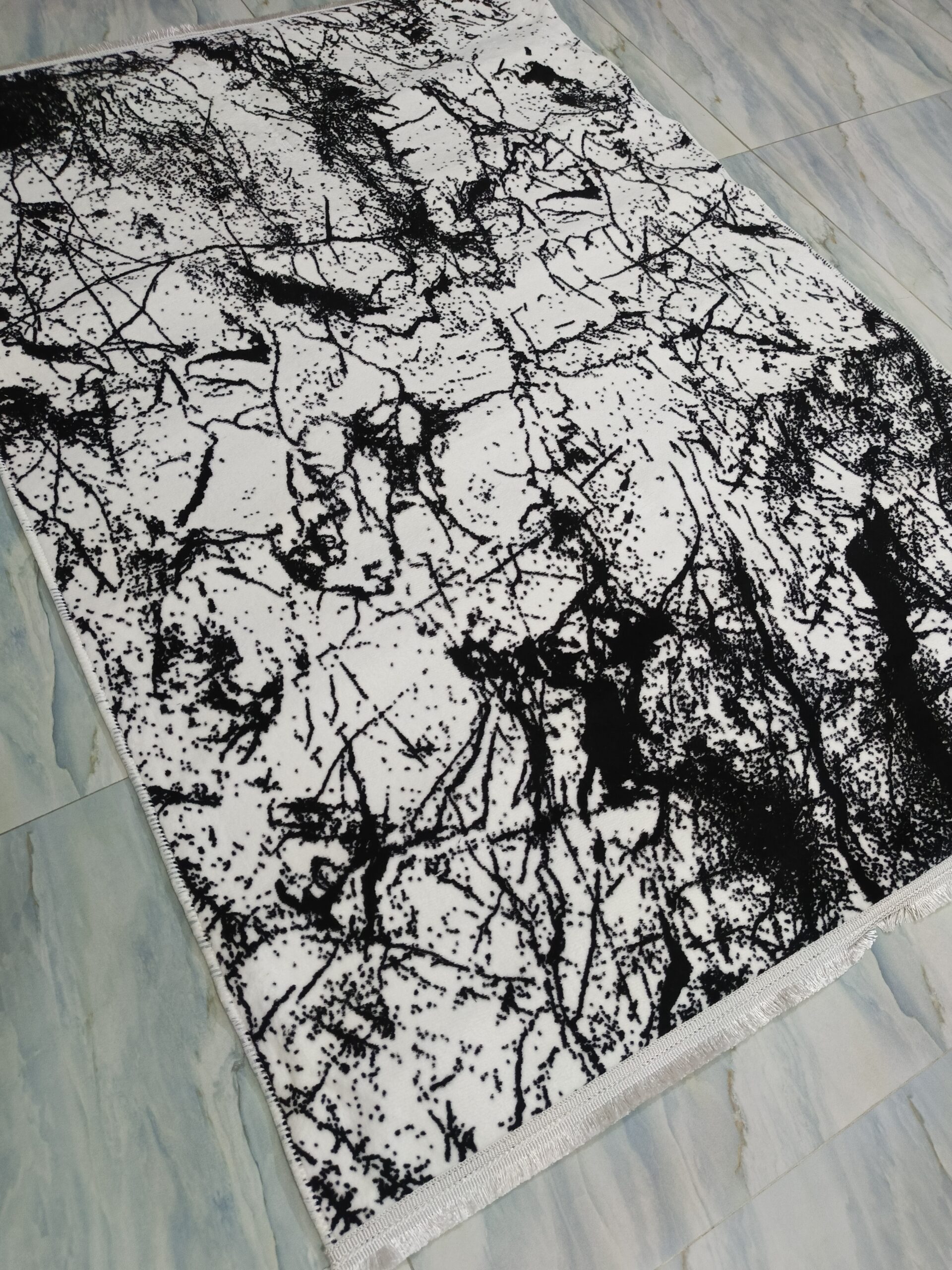 Black & White Abstract Splatter Turkish Rug – Soft Anti-Slip Modern Carpet for Living Room, Study & Creative Spaces
