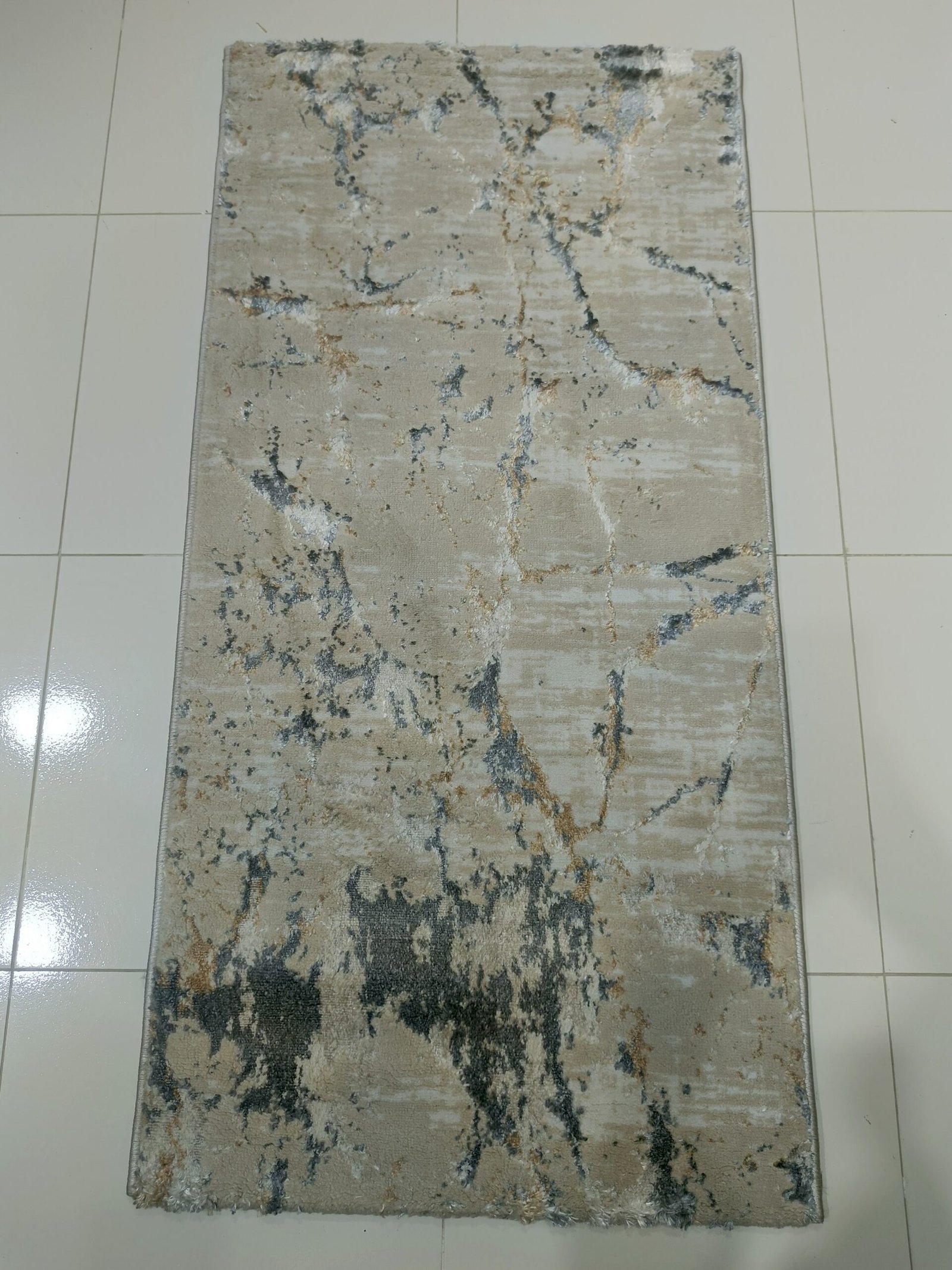 Premium Turkish 3D Shinny Carpet – Beige Abstract Marble Design | 2x4 ft Runner