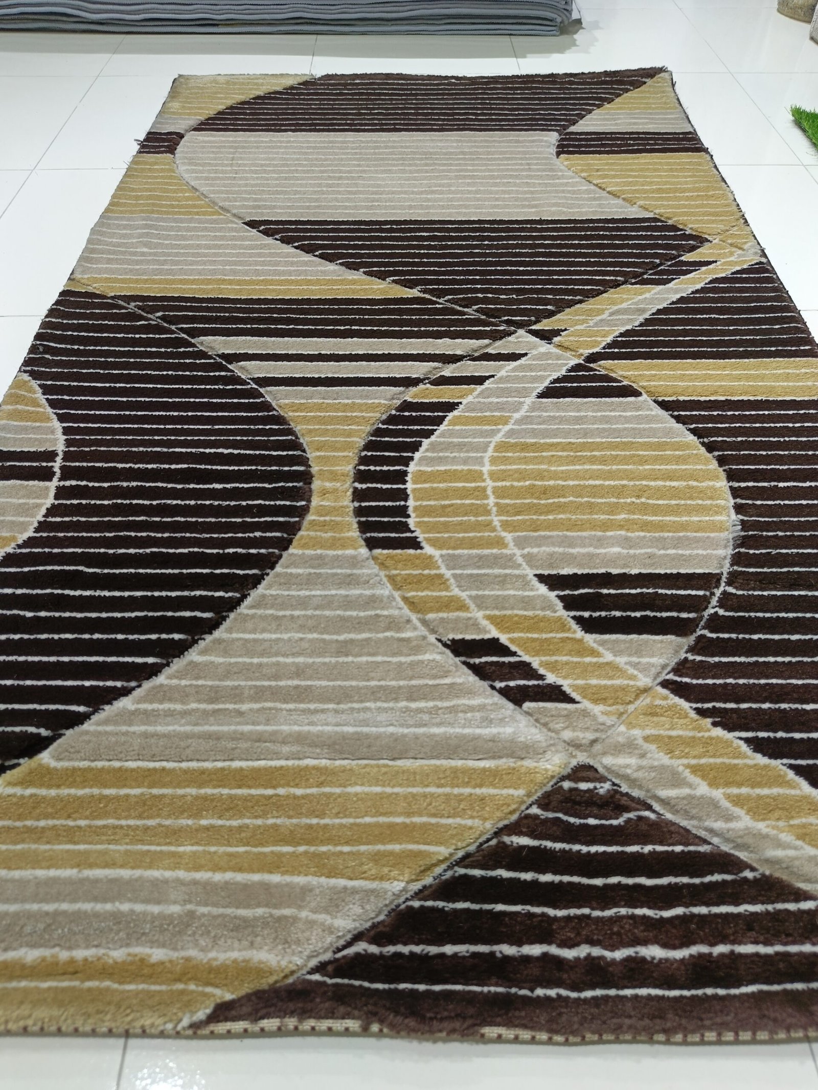 Topkapi Premium Turkish Rug – 3x5 ft Modern Striped Design | Brown & Golden Carpet - Image 2