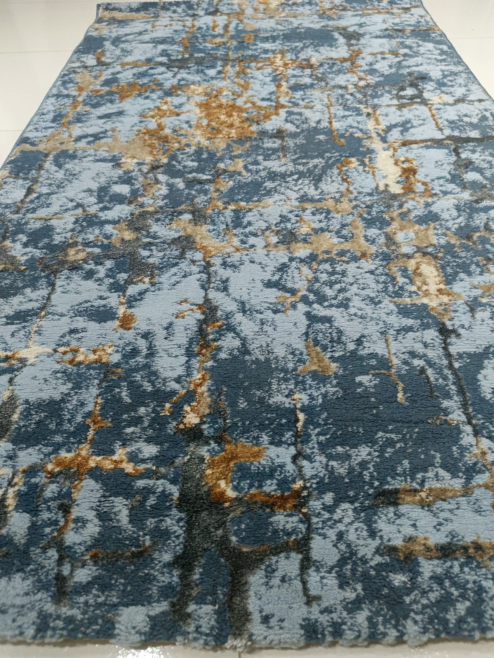 Premium Turkish Shiny Carpet – Modern Abstract Blue & Gold Rug (4x6 ft) - Image 2