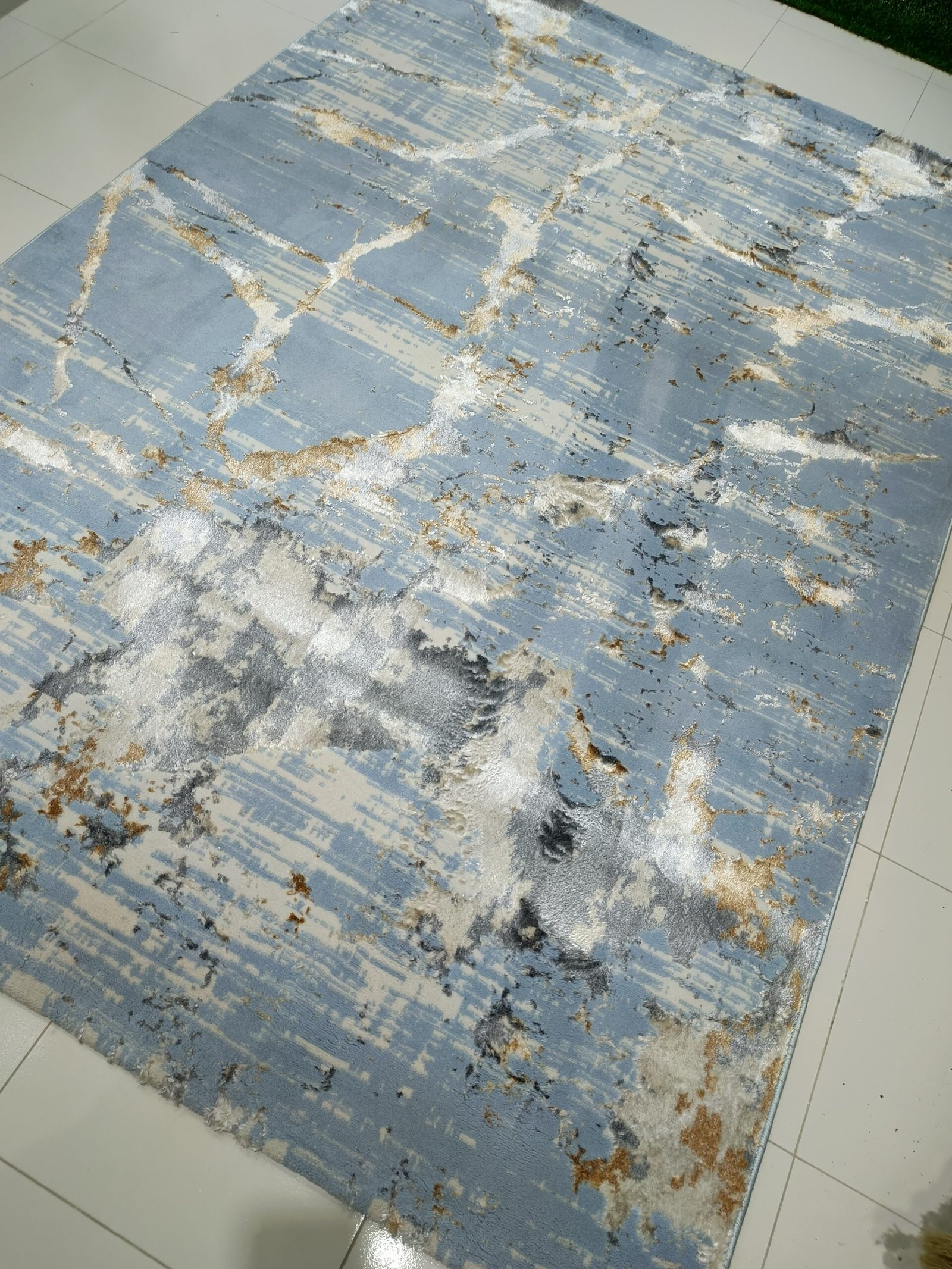 Premium Turkish 3D Shinny Carpet – Modern Abstract Light Blue & Grey Rug (160×230 cm) - Image 4