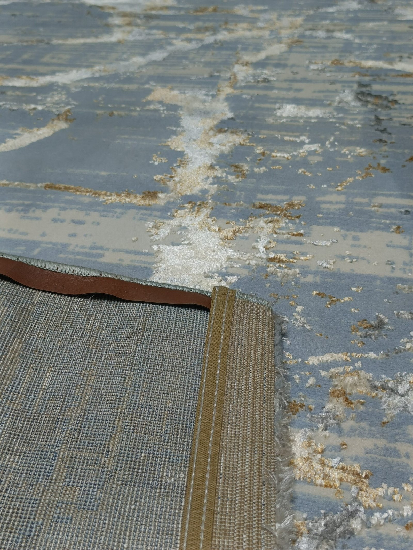 Premium Turkish 3D Shinny Carpet – Modern Abstract Light Blue & Grey Rug (160×230 cm) - Image 8