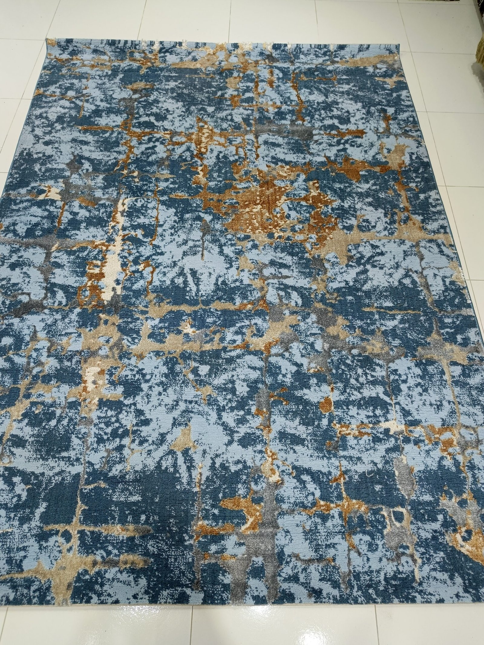 3D Shinny Carpet – Premium Turkish Abstract Rug in Blue & Gold (160×230 cm)
