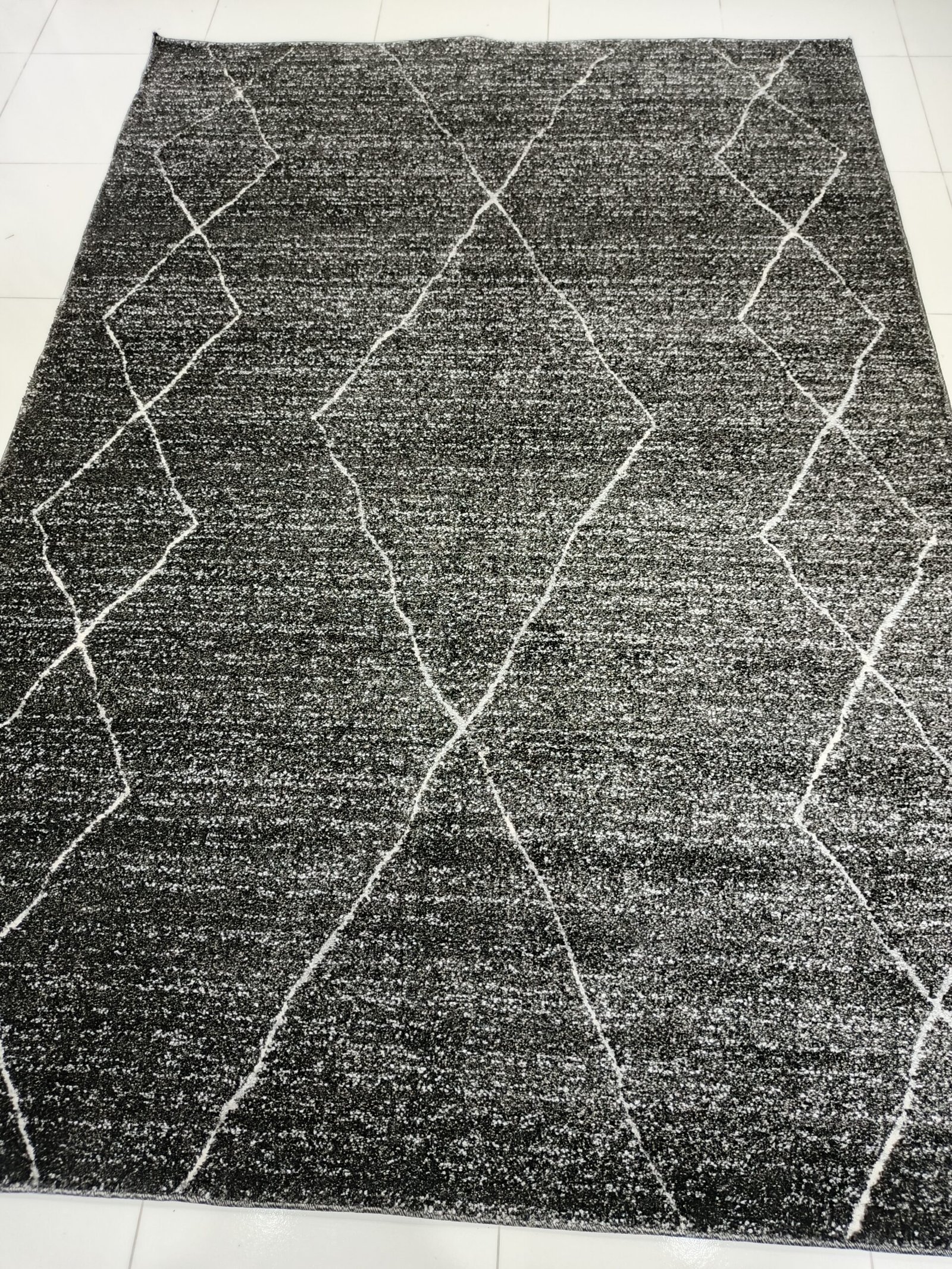 Premium Turkish Rug – Piramıt NOM Collection – Black & Grey Diamond Minimalist Design – 160×230 cm (5.2×7.5 ft)