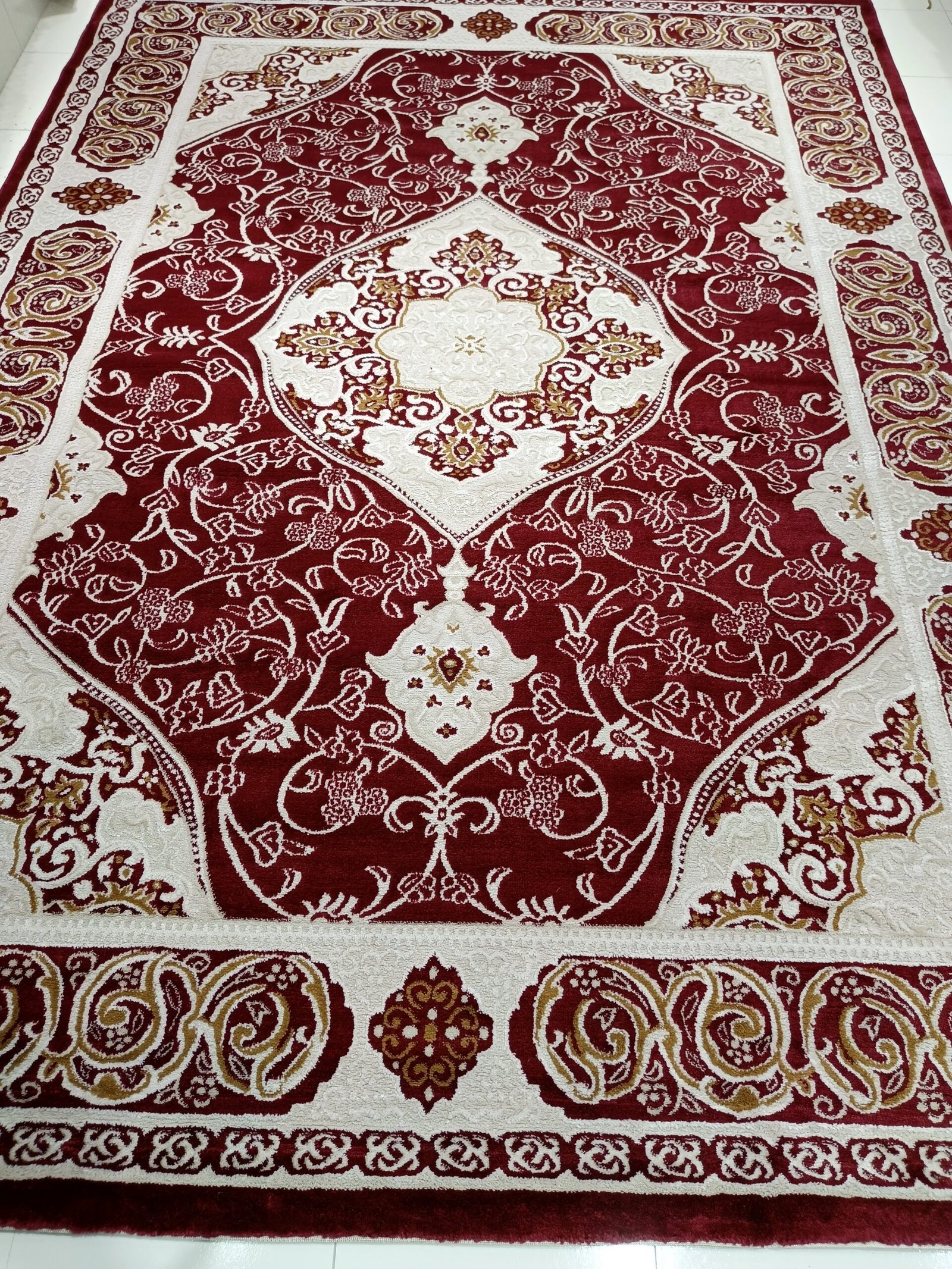 Premium Turkish Carpet – New Topkapi Maroon Design – 240×330 cm (8×11 ft)