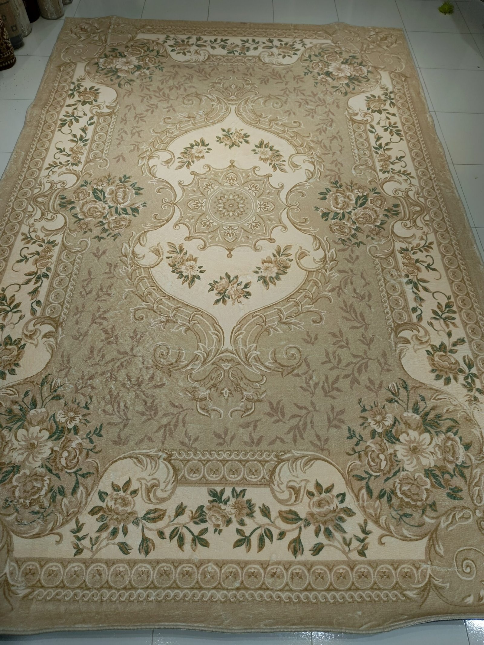 “Turkish Royal Bloom – Maisha Edition” 6.5×9.8 ft Premium Soft Carpet (Turkish-Inspired Floral Design, Lightweight & Anti-Slip)