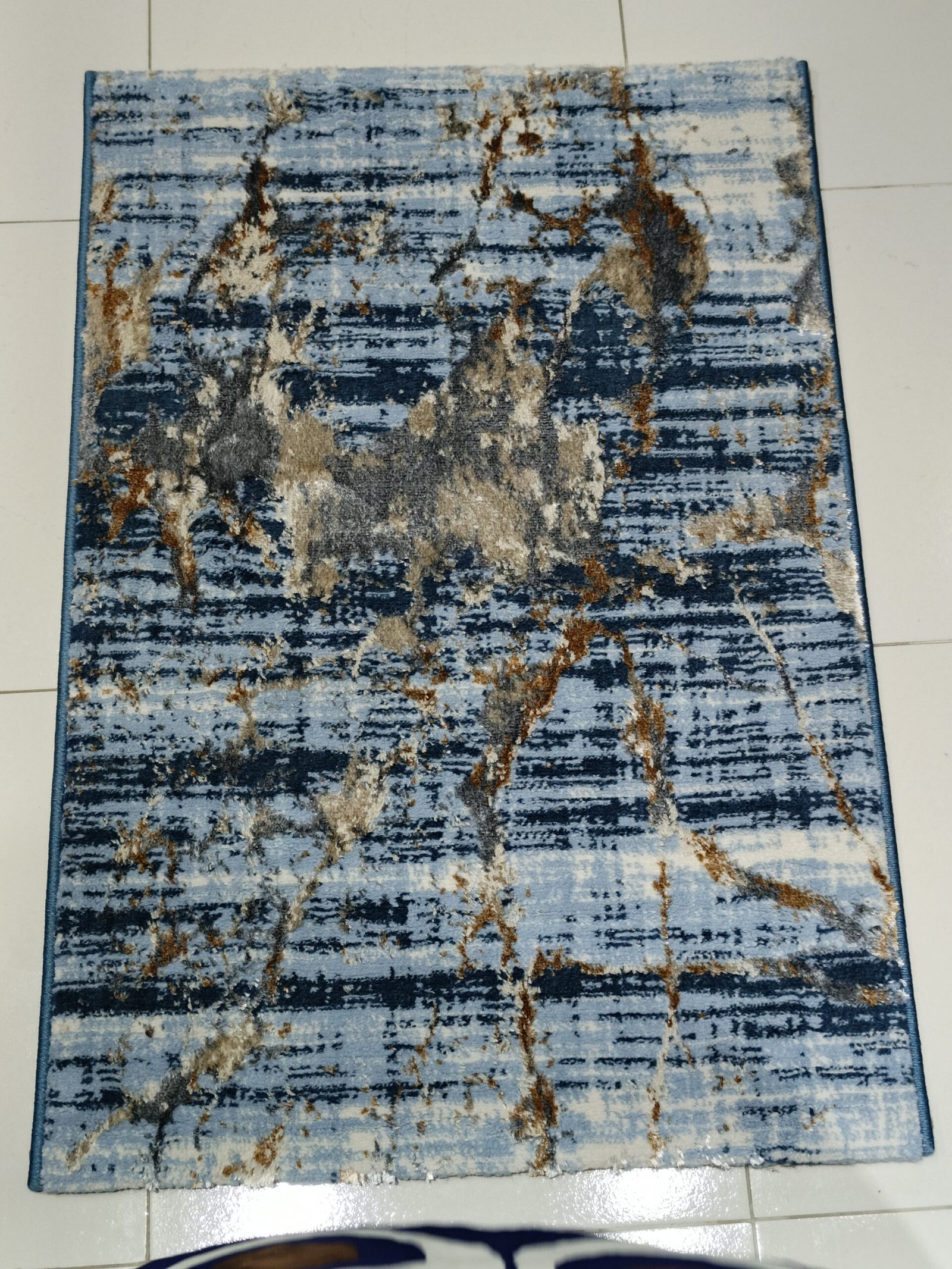 2×3 ft Turkish 3D Shiny VIP Rug – Blue Marble Design with Golden Accents