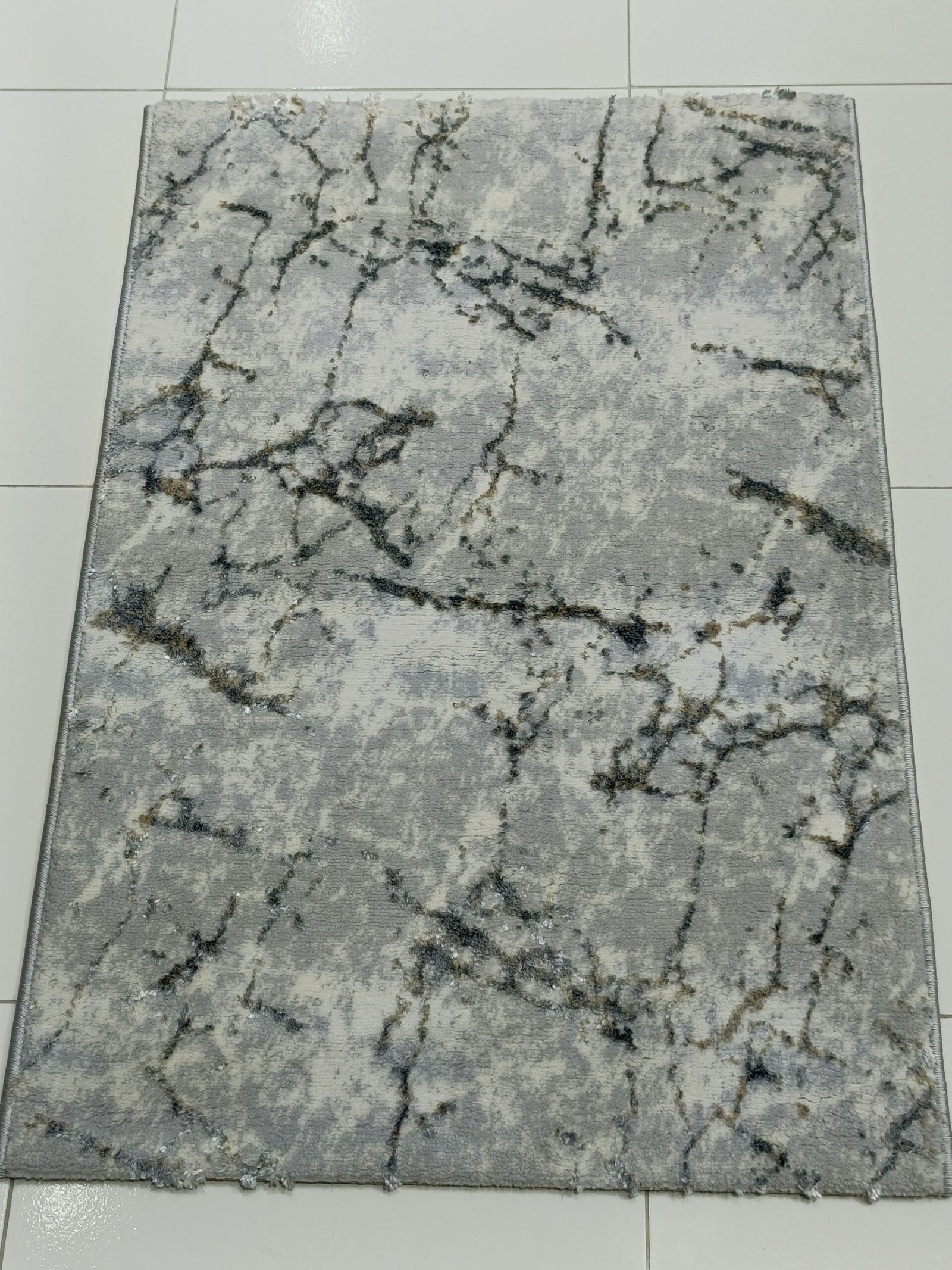 2×3 ft Turkish 3D Shiny VIP Rug – Silver Mist Gray with Metallic Shine Finish - Image 3