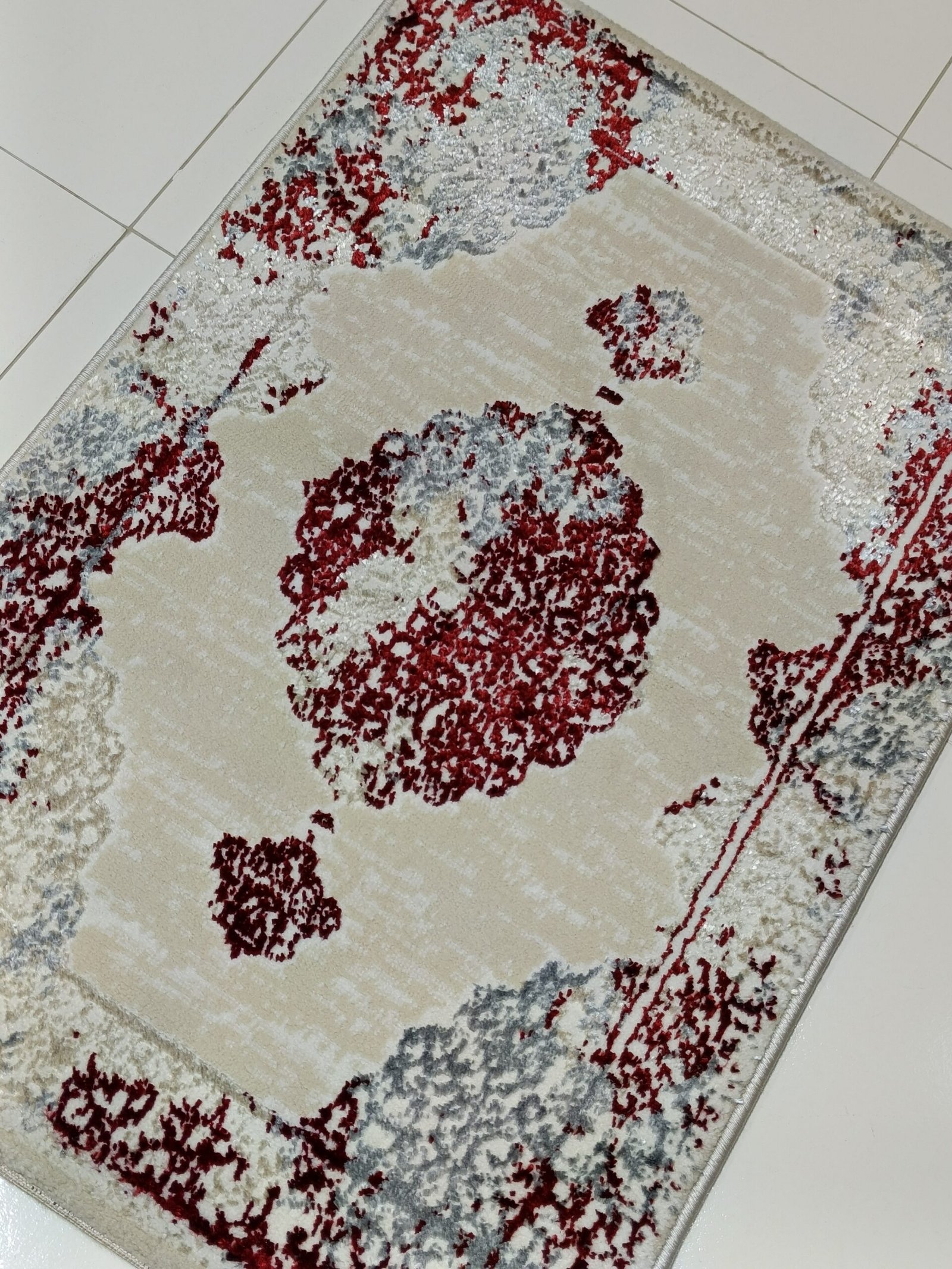 2×3 ft Turkish 3D Shiny VIP Rug – Beige Base with Maroon & Silver Pattern - Image 4