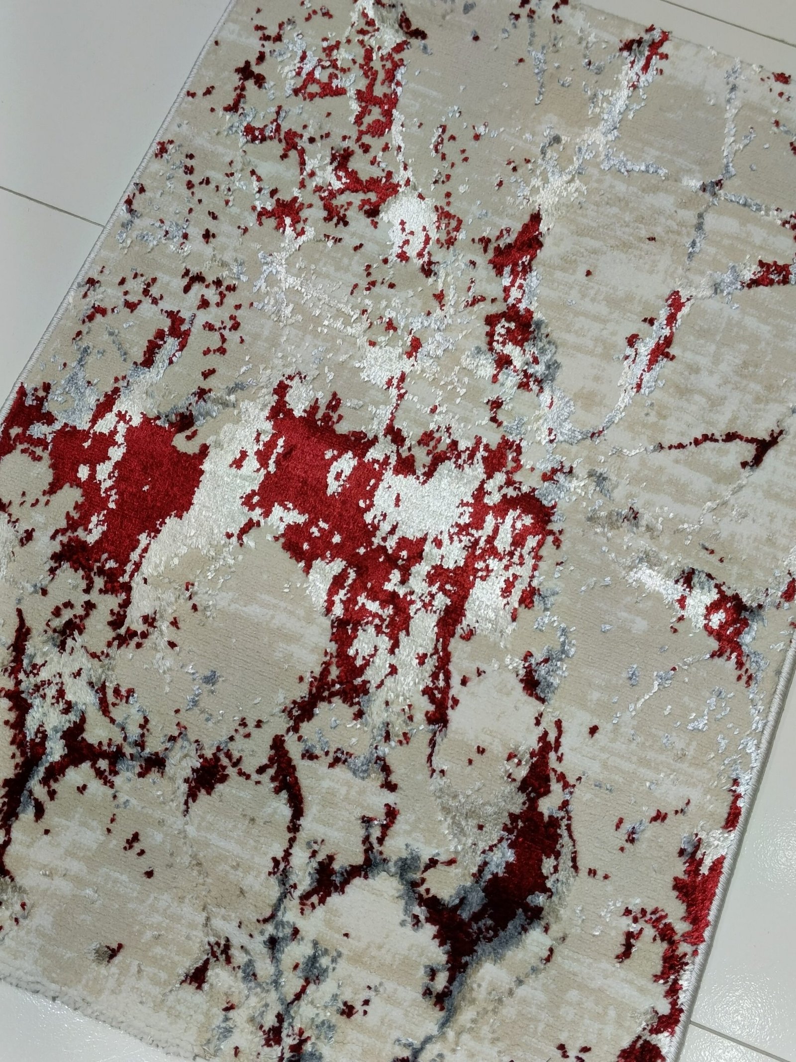 2×3 ft Turkish 3D Shiny VIP Rug – Beige with Red & Silver Abstract Design - Image 2