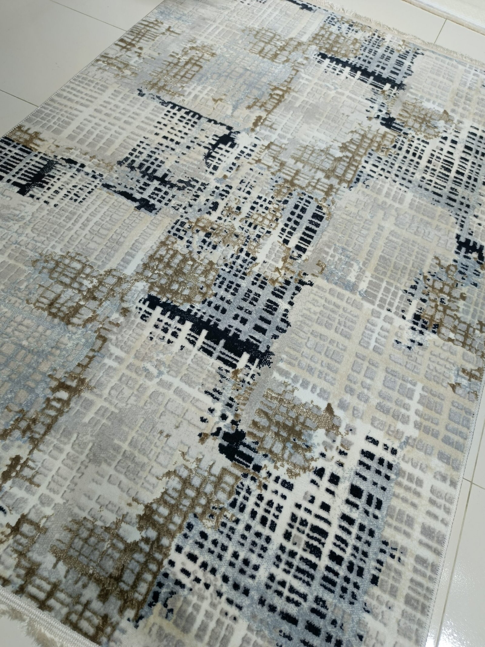 4×6 ft Turkish Soft Rug – Lightweight Modern Abstract Design in Beige, Blue & Grey - Image 3