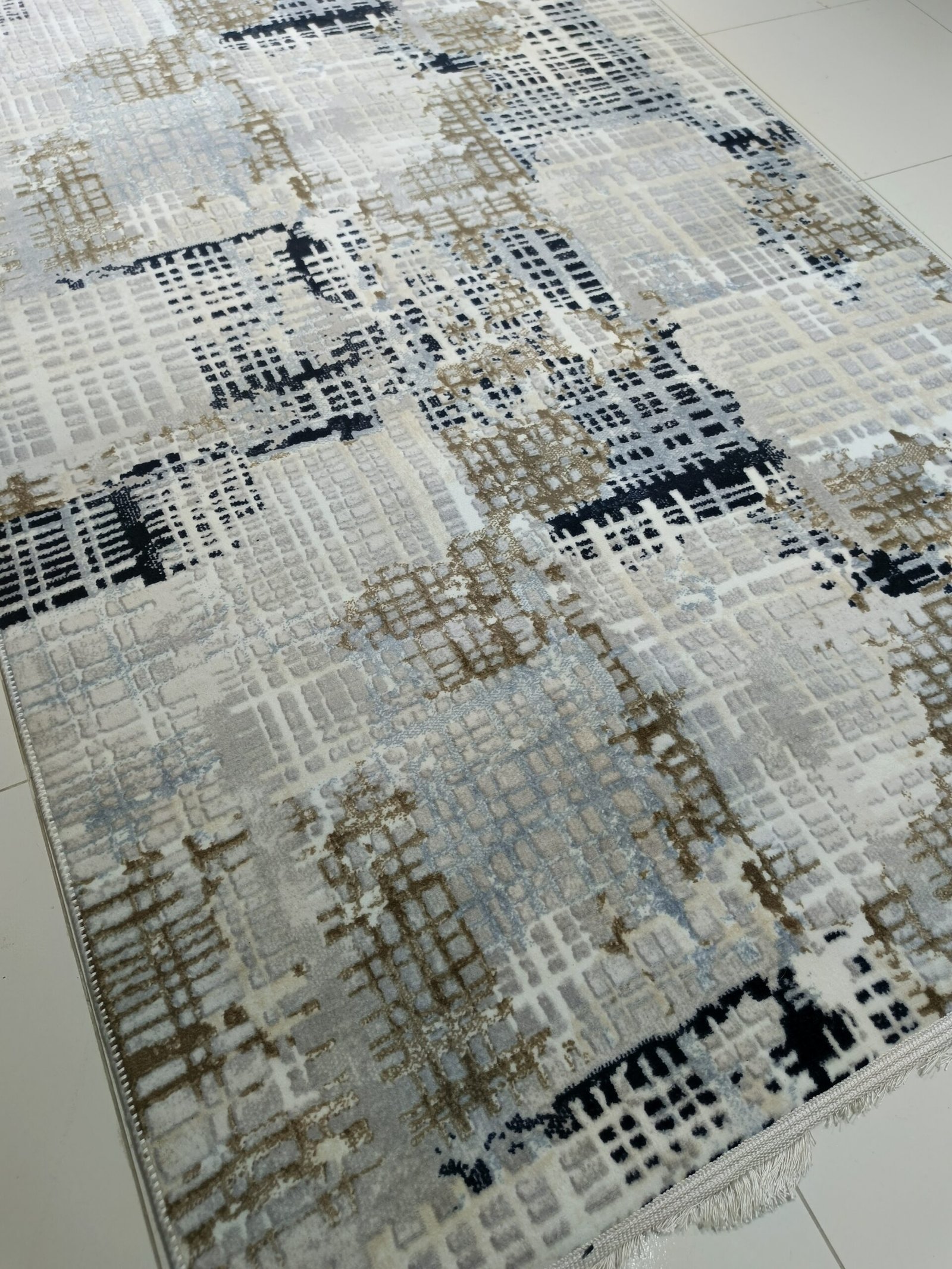 4×6 ft Turkish Soft Rug – Lightweight Modern Abstract Design in Beige, Blue & Grey - Image 4