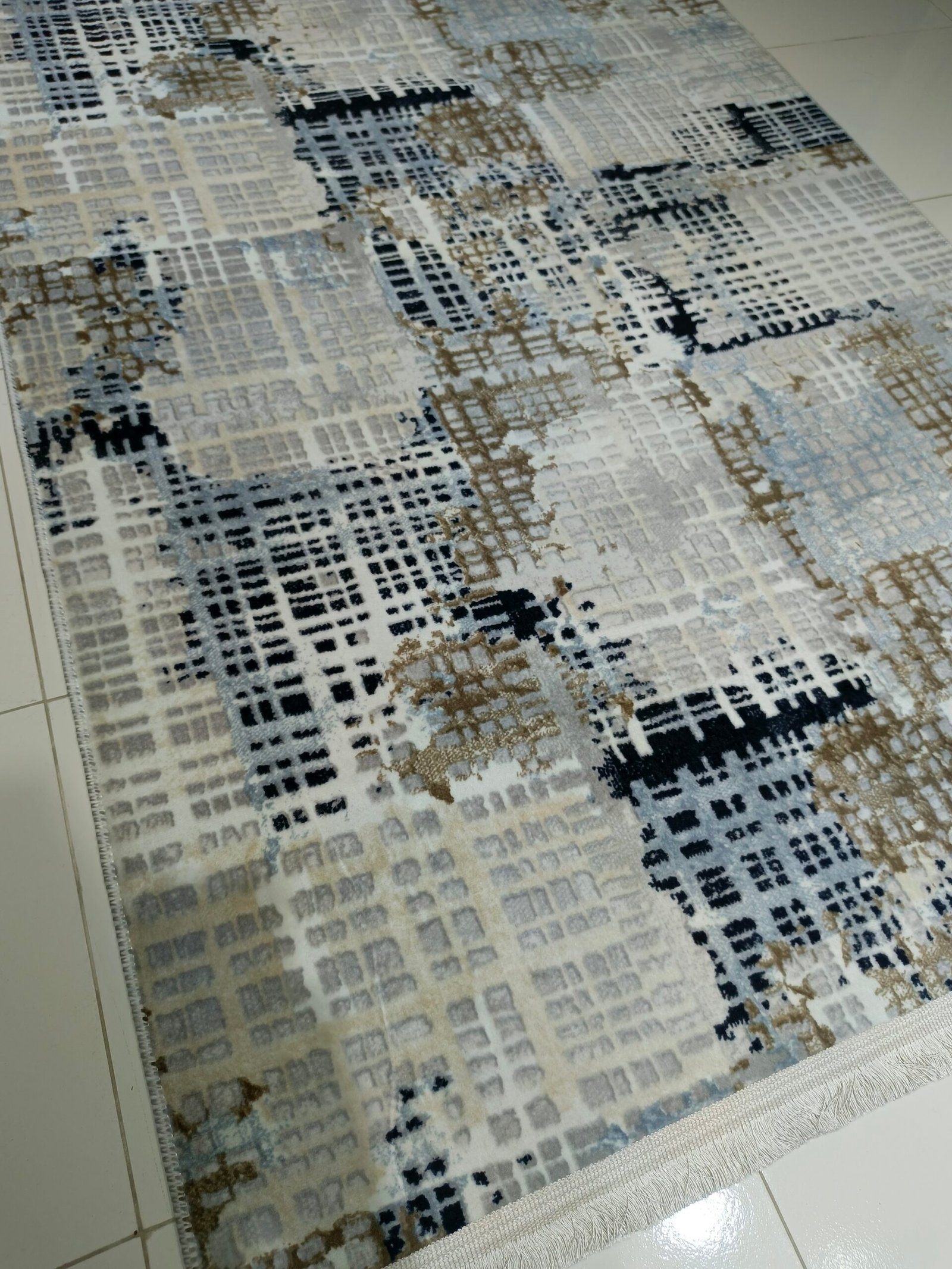 4×6 ft Turkish Soft Rug – Lightweight Modern Abstract Design in Beige, Blue & Grey - Image 5