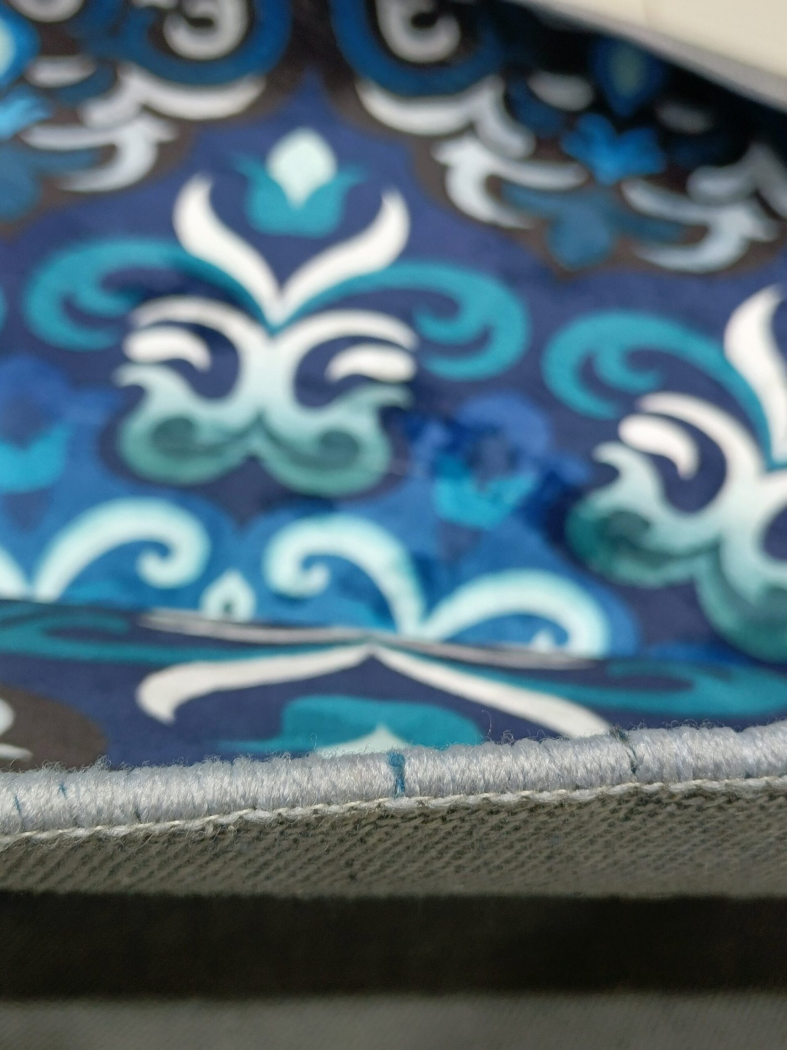 Ocean Mirage – 4x4 ft China Premium Round Carpet (8mm Thick, Soft & Elegant Blue Design) - Image 6