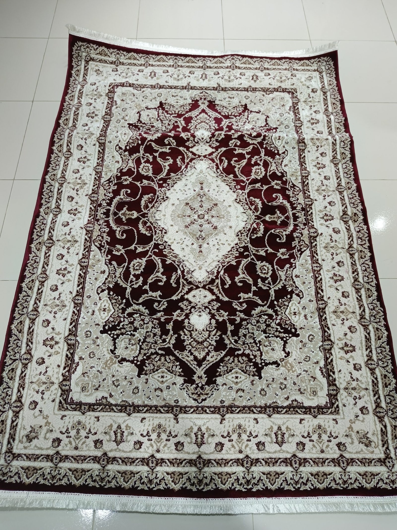 Sultan Ruby Royale – Premium Turkish Red & Cream Carpet (4×6 ft Approx.)