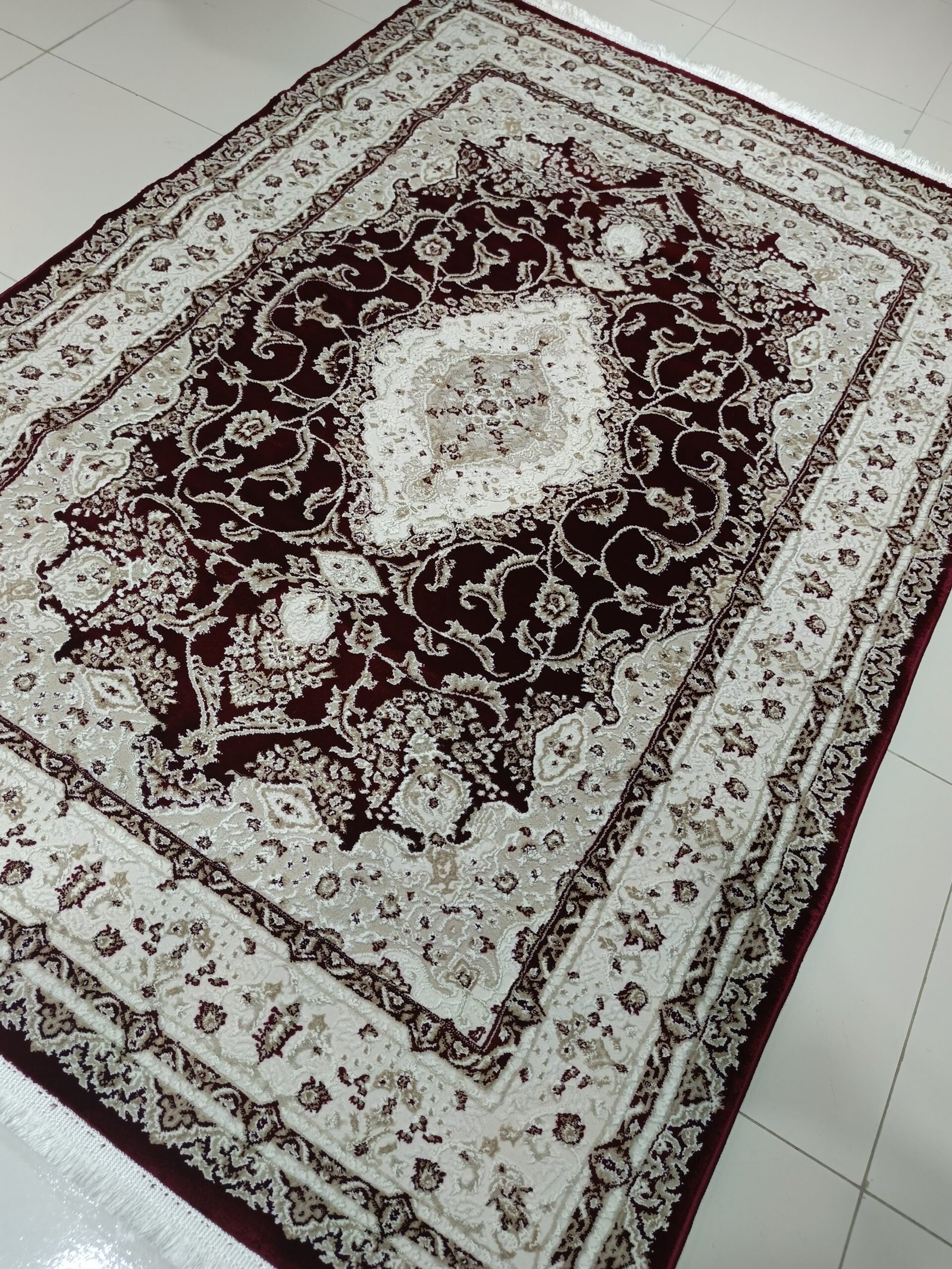 Sultan Ruby Royale – Premium Turkish Red & Cream Carpet (4×6 ft Approx.) - Image 2