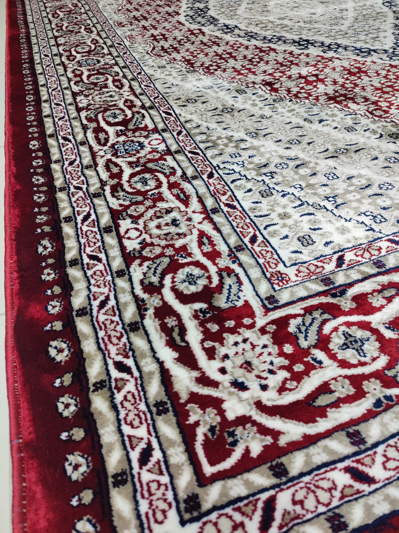 Royal Ember Harmony – 6×9 ft Turkish Persian Medallion Rug in Deep Black & Red | Premium Polyester | Made in Turkey - Image 3