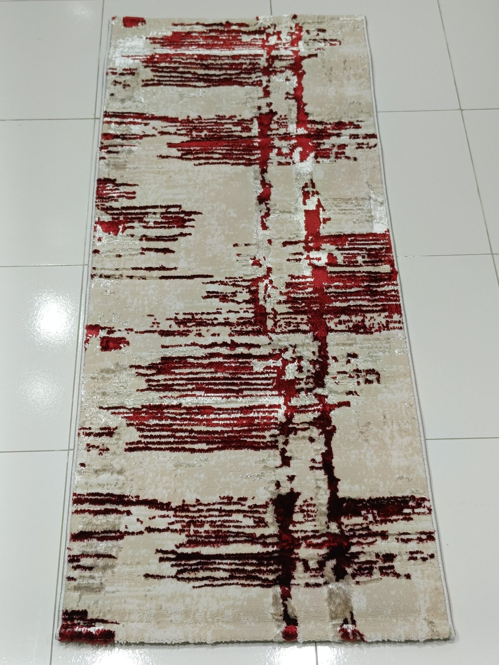 Crimson Rift – 2×5 ft Turkish 3D Shiny Abstract Runner Carpet in Beige & Red | Premium Textured Floor Runner for Modern Homes