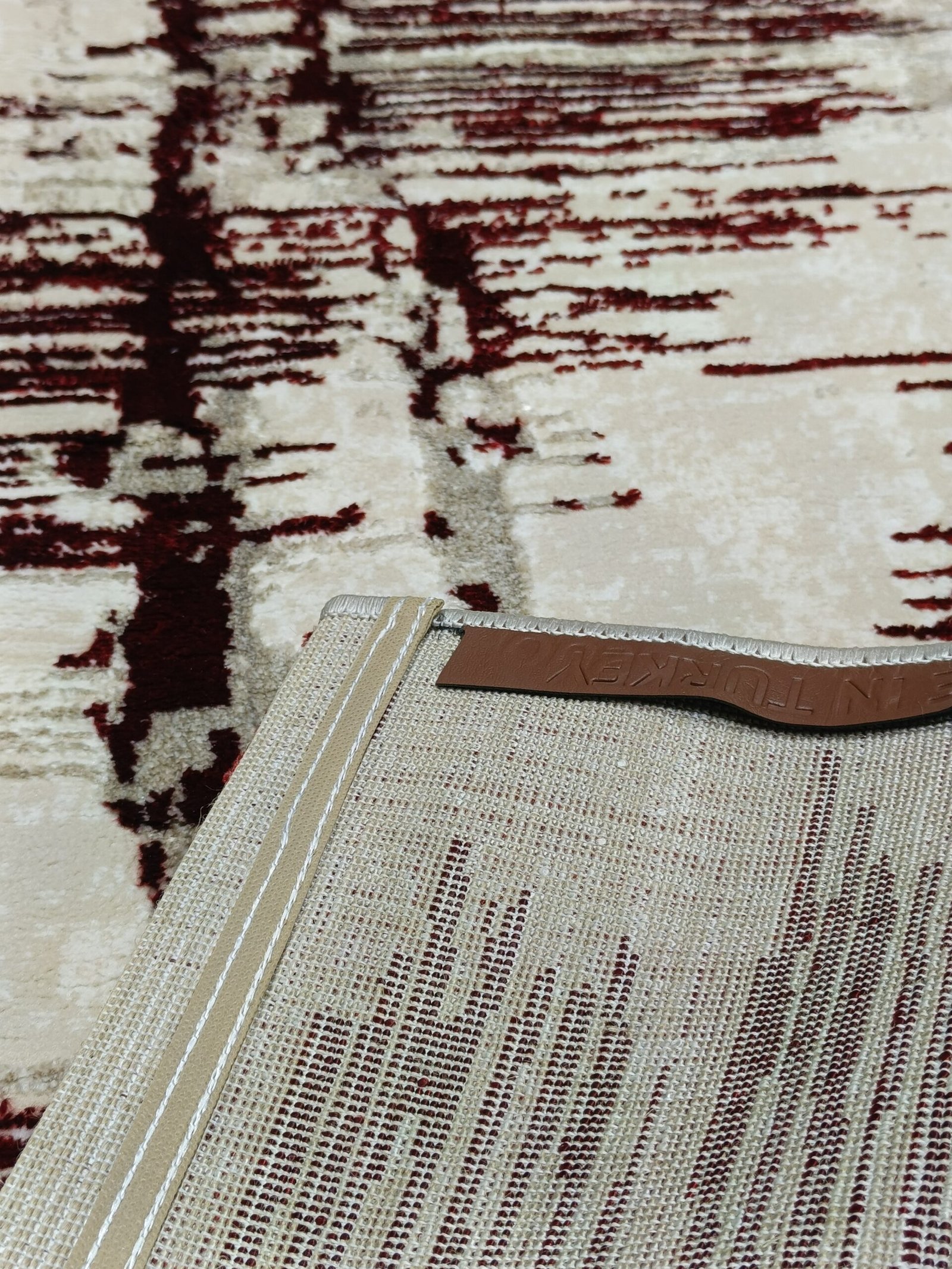 Crimson Rift – 2×5 ft Turkish 3D Shiny Abstract Runner Carpet in Beige & Red | Premium Textured Floor Runner for Modern Homes - Image 5